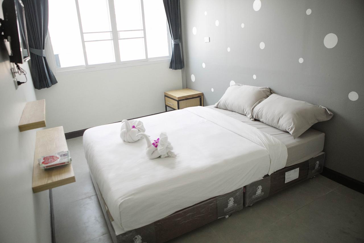Full Stop. Hostel Chiang Mai Extérieur photo